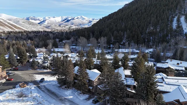 $925,000 | 218 Skiway Drive, Unit 3, Ketchum, ID 83340