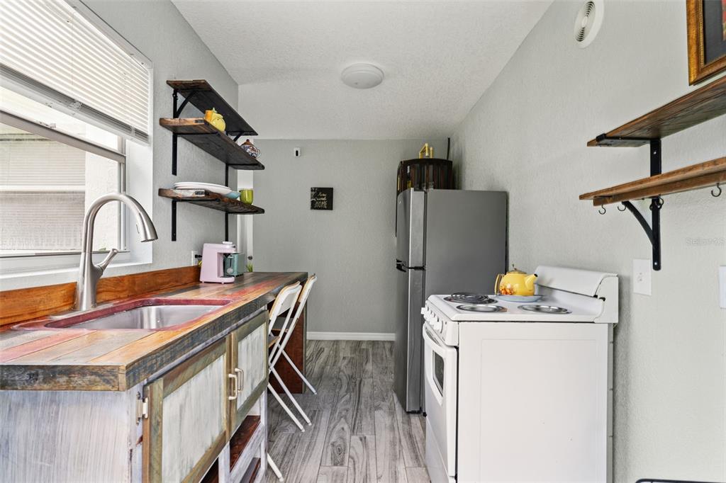 11487 Linden Drive Spring Hill, FL 34608 - Photo 28 of 42 a utility room with dryer and washer