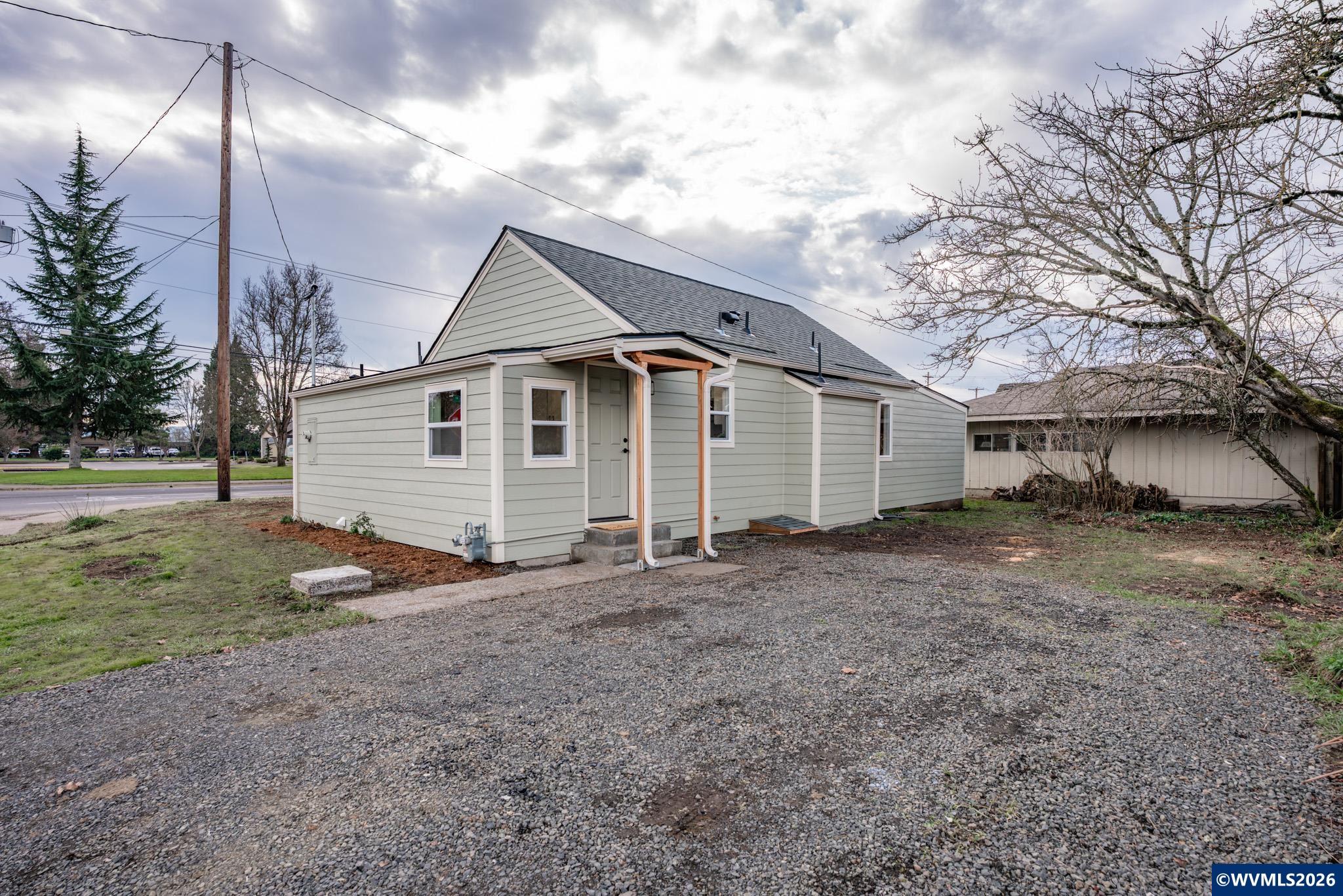 705 Tangent Street Lebanon, OR 97355 - Photo 27 of 31