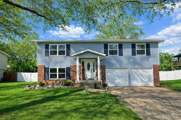 $265,000 | 8 Creekwood Drive, St. Peters, MO 63376