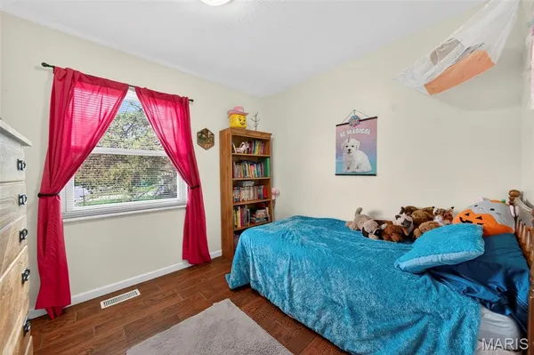 $265,000 | 8 Creekwood Drive, St. Peters, MO 63376