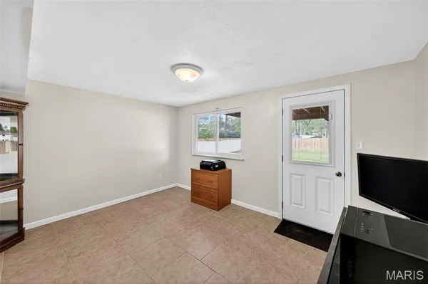 $265,000 | 8 Creekwood Drive, St. Peters, MO 63376