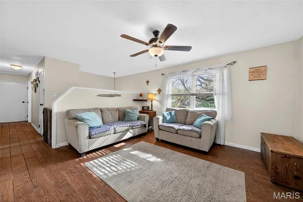 $265,000 | 8 Creekwood Drive, St. Peters, MO 63376