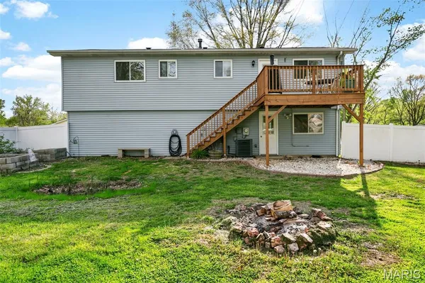 $265,000 | 8 Creekwood Drive, St. Peters, MO 63376