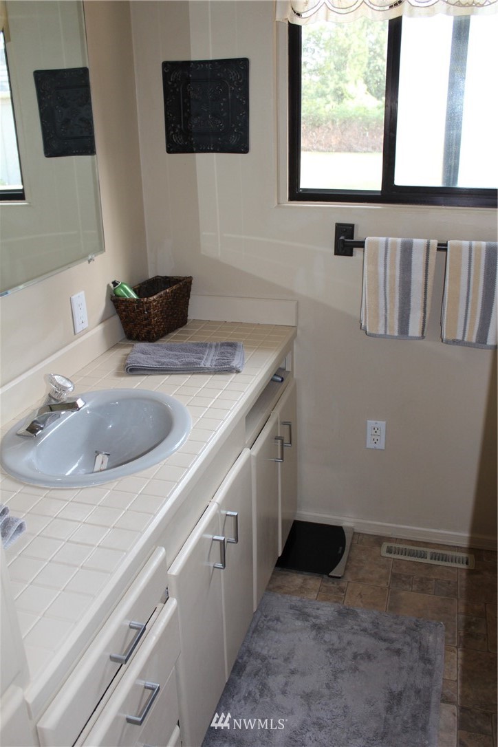 22396 Suenic Road Sedro-Woolley, WA 98284 - Photo 20 of 20 Gallery Image 20