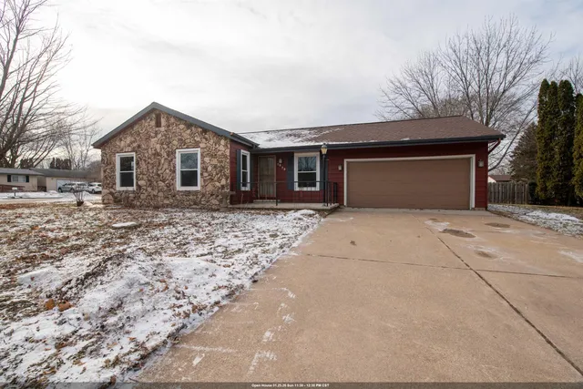 $260,000 | 1575 Covington Drive, Oshkosh, WI 54904
