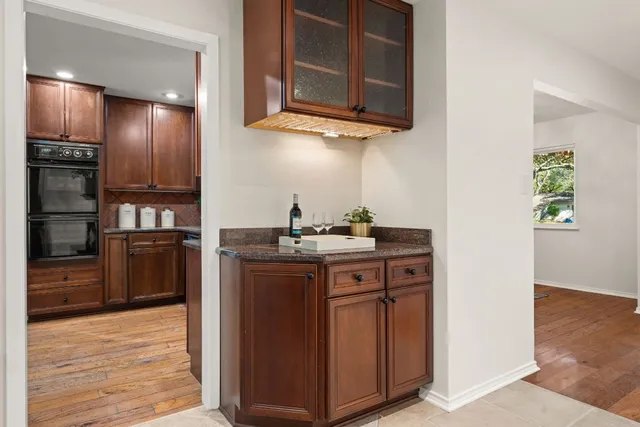 $799,000 | 9109 Balcones Club Drive, Austin, TX 78750