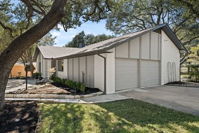 $799,000 | 9109 Balcones Club Drive, Austin, TX 78750