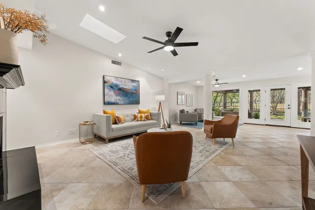 $799,000 | 9109 Balcones Club Drive, Austin, TX 78750