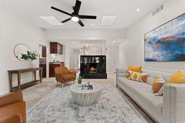 $799,000 | 9109 Balcones Club Drive, Austin, TX 78750