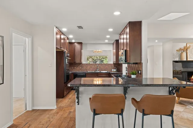 $799,000 | 9109 Balcones Club Drive, Austin, TX 78750