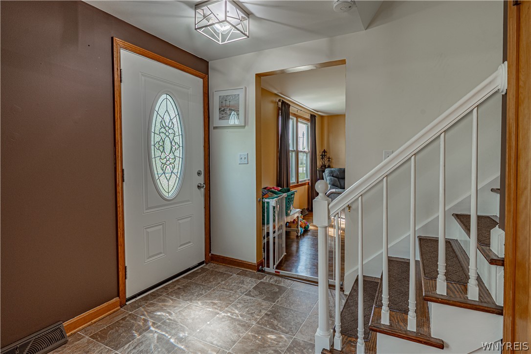 2981 Pearce Road Sanborn, NY 14132 - Photo 6 of 46 Gallery Image 6