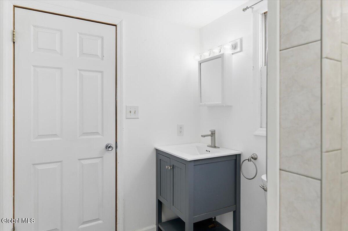 36 Dunwoodie Road Bethlehem, NY 12077 - Photo 13 of 26 18-FJD_7753