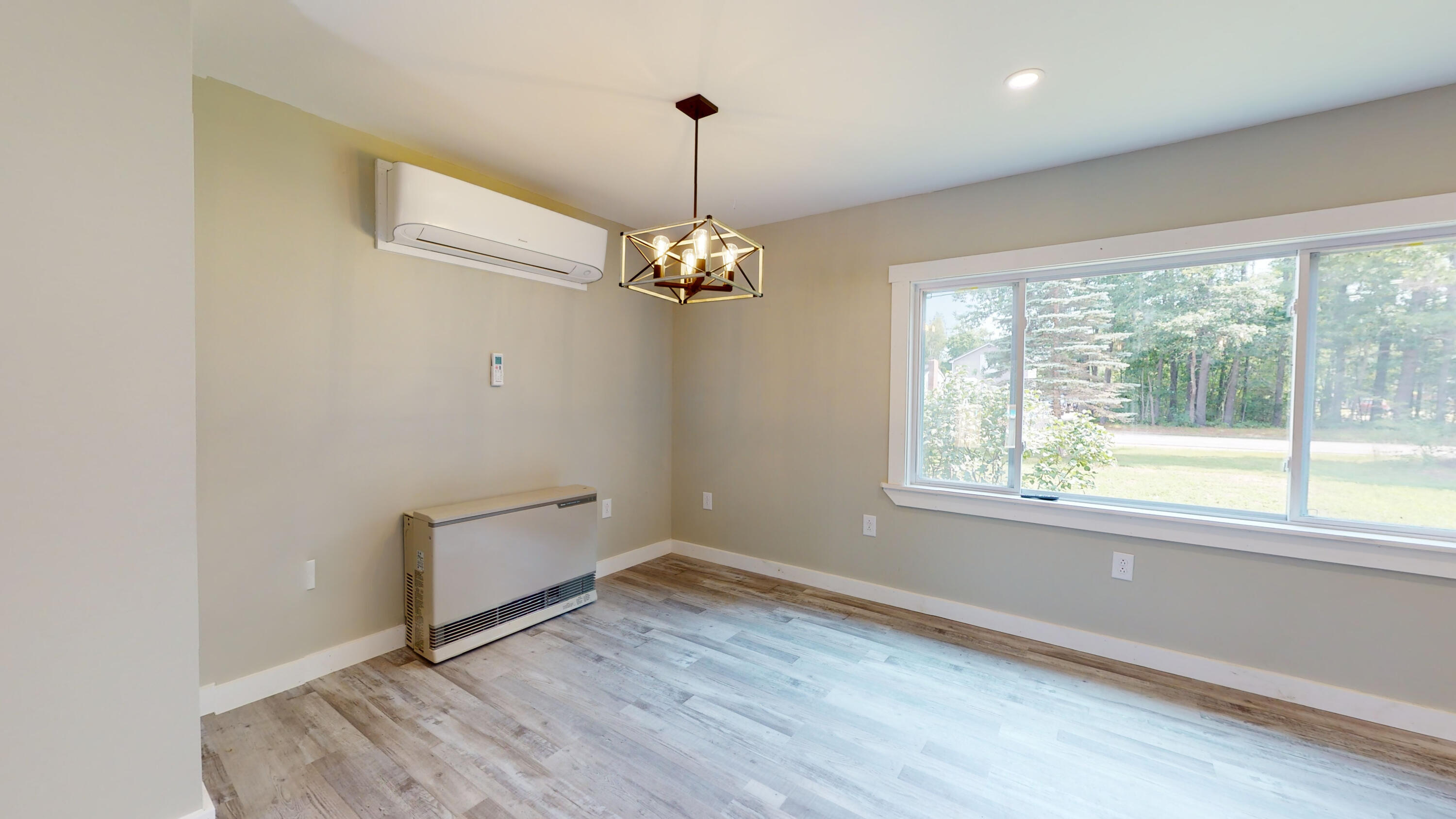 38 Skeetfield Road Oxford, ME 04270 - Photo 10 of 42 living room