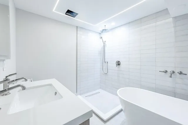 $325,000 | 7930 South Kenwood Avenue, Chicago, IL 60619