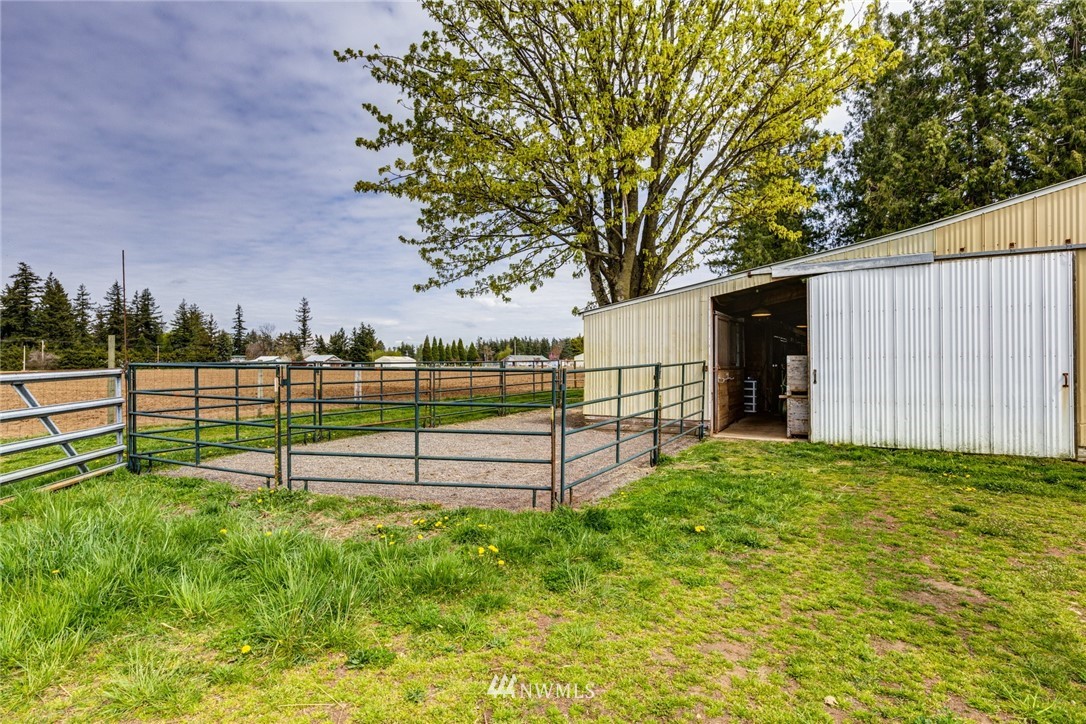 401 West Pole Road Lynden, WA 98264 - Photo 28 of 40 a view of park with wooden fence