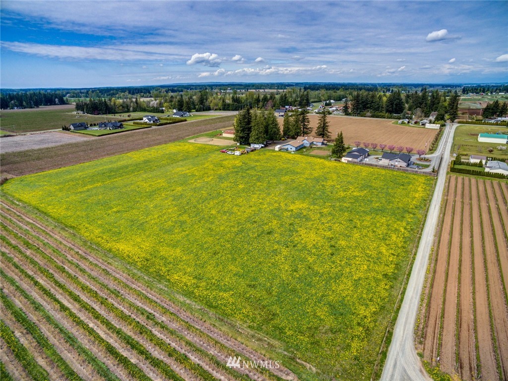 401 West Pole Road Lynden, WA 98264 - Photo 36 of 40 a view of a swimming pool and outdoor space