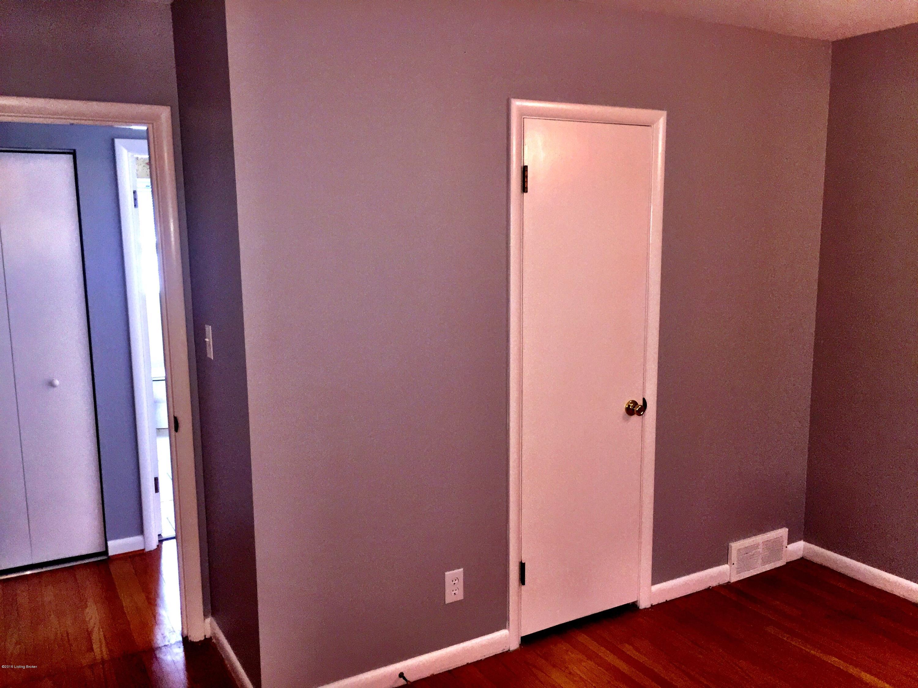 6704 Fernhaven Road Louisville, KY 40228 - Photo 14 of 28 IMG_3744