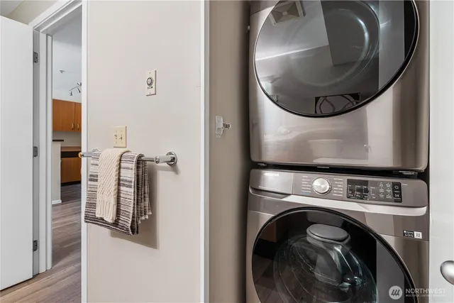 $344,990 | 4020 Aurora Avenue North, Unit 302, Seattle, WA 98103