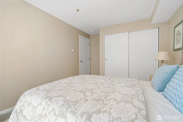 $344,990 | 4020 Aurora Avenue North, Unit 302, Seattle, WA 98103