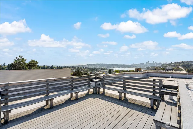 $344,990 | 4020 Aurora Avenue North, Unit 302, Seattle, WA 98103