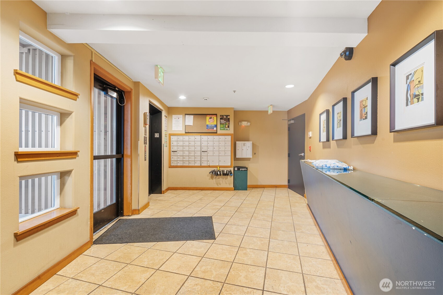 4020 Aurora Avenue North, Unit 302 Seattle, WA 98103 - Photo 24 of 25