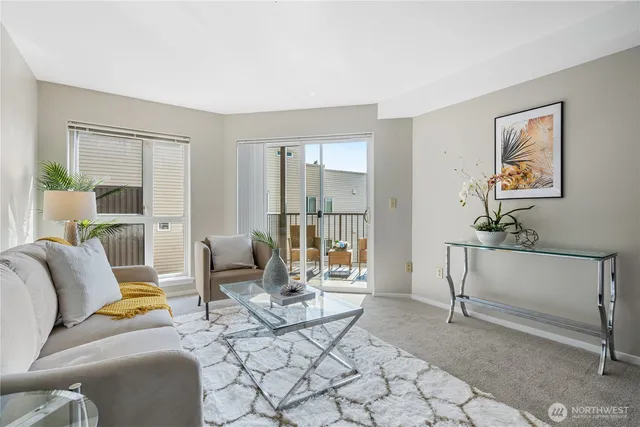 $344,990 | 4020 Aurora Avenue North, Unit 302, Seattle, WA 98103