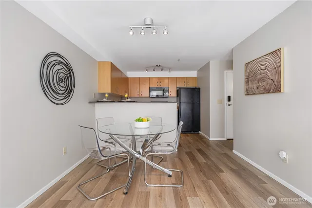 $344,990 | 4020 Aurora Avenue North, Unit 302, Seattle, WA 98103