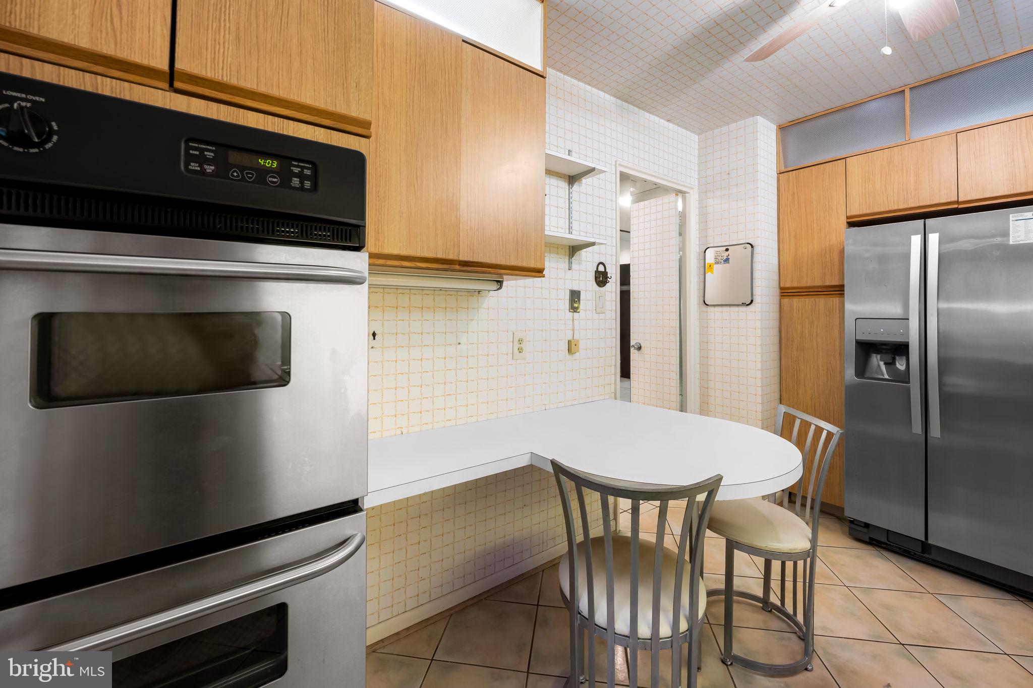 11 Slade Avenue, Unit 101A Baltimore, MD 21208 - Photo 12 of 41 Double oven