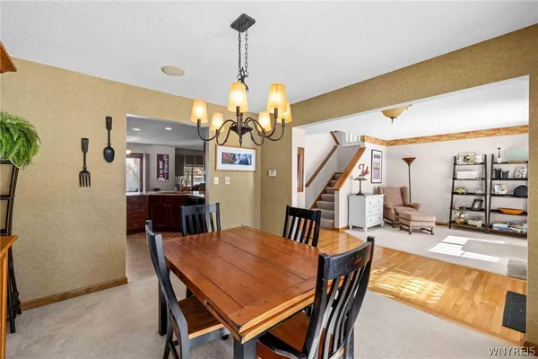 $477,400 | 6521 White Oak Way, Hamburg, NY 14085