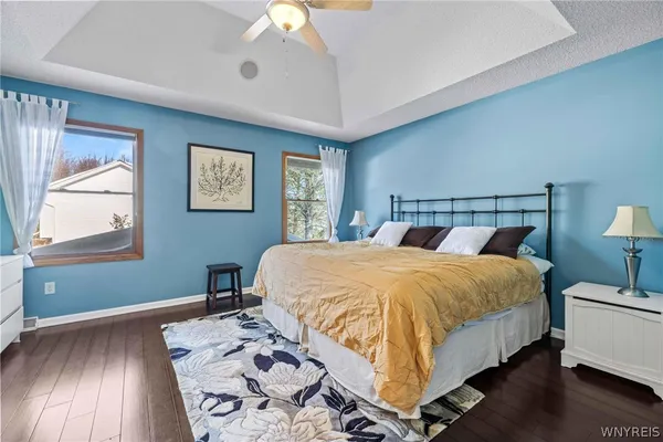 $477,400 | 6521 White Oak Way, Hamburg, NY 14085