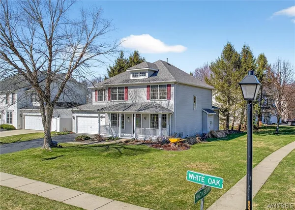 $477,400 | 6521 White Oak Way, Hamburg, NY 14085