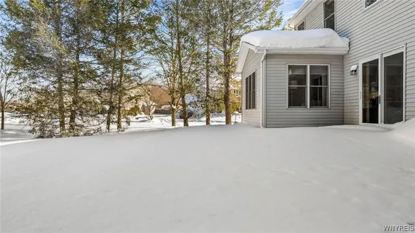 $477,400 | 6521 White Oak Way, Hamburg, NY 14085