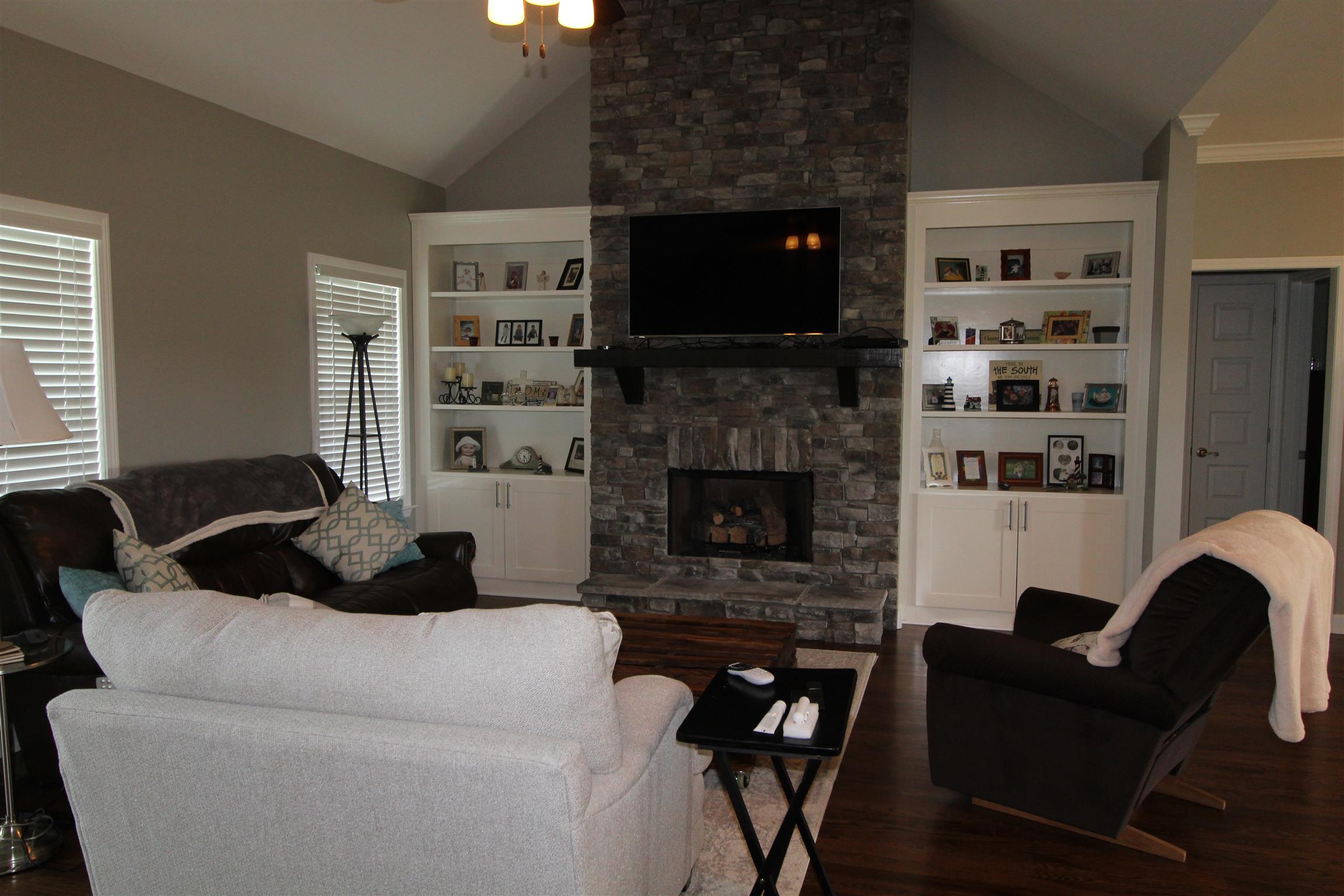 922 Jump Off Road Bon Aqua, TN 37025 - Photo 2 of 3