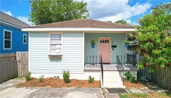 $2,000 | 906 Flood Street, New Orleans, LA 70117