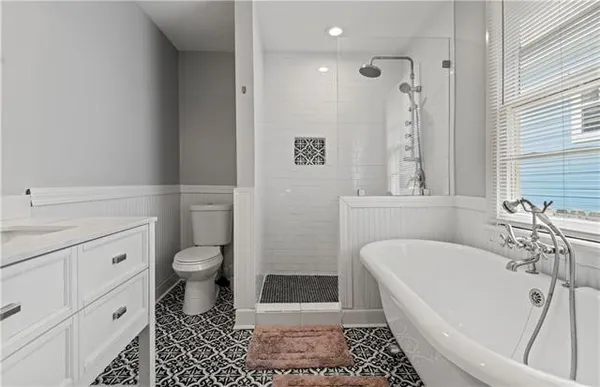 $2,000 | 906 Flood Street, New Orleans, LA 70117