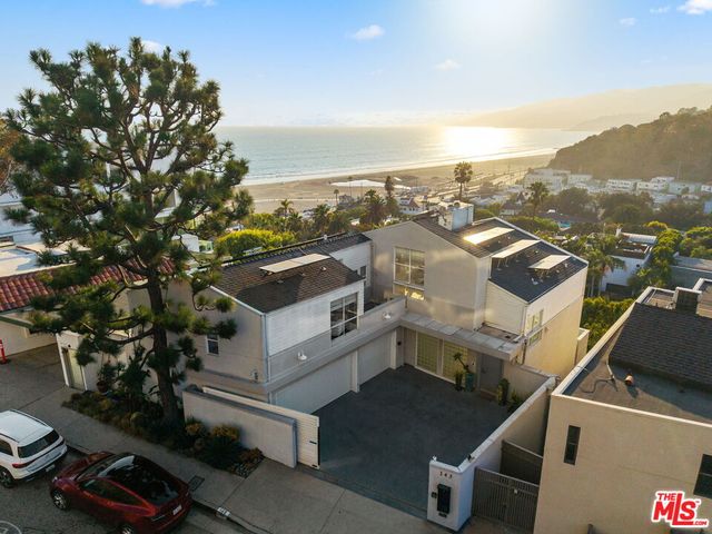 $6,495,000 | 143 Ocean Ave Extension, Santa Monica, CA 90402