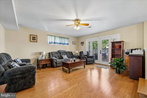 $595,000 | 5001 Aspen Hill Road, Rockville, MD 20853