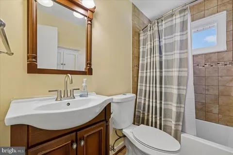 $595,000 | 5001 Aspen Hill Road, Rockville, MD 20853