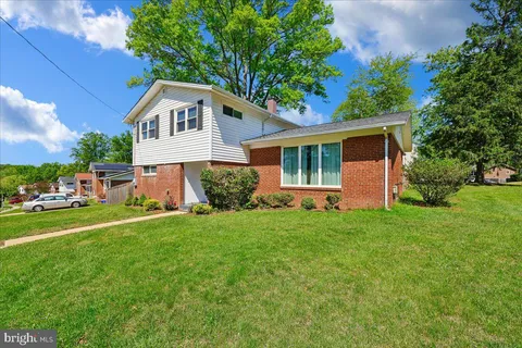 $595,000 | 5001 Aspen Hill Road, Rockville, MD 20853