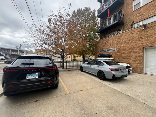 $269,000 | 2501 West Bryn Mawr Avenue, Unit 201, Chicago, IL 60659