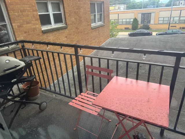 $269,000 | 2501 West Bryn Mawr Avenue, Unit 201, Chicago, IL 60659