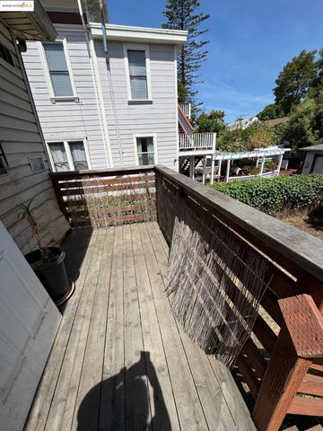 $650,000 | 1626 12th Street, Oakland, CA 94607