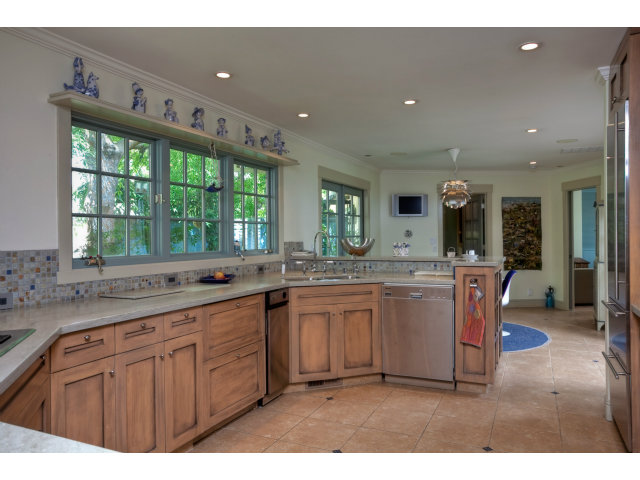 550 Pullman Road Hillsborough, CA 94010 - Photo 6 of 17