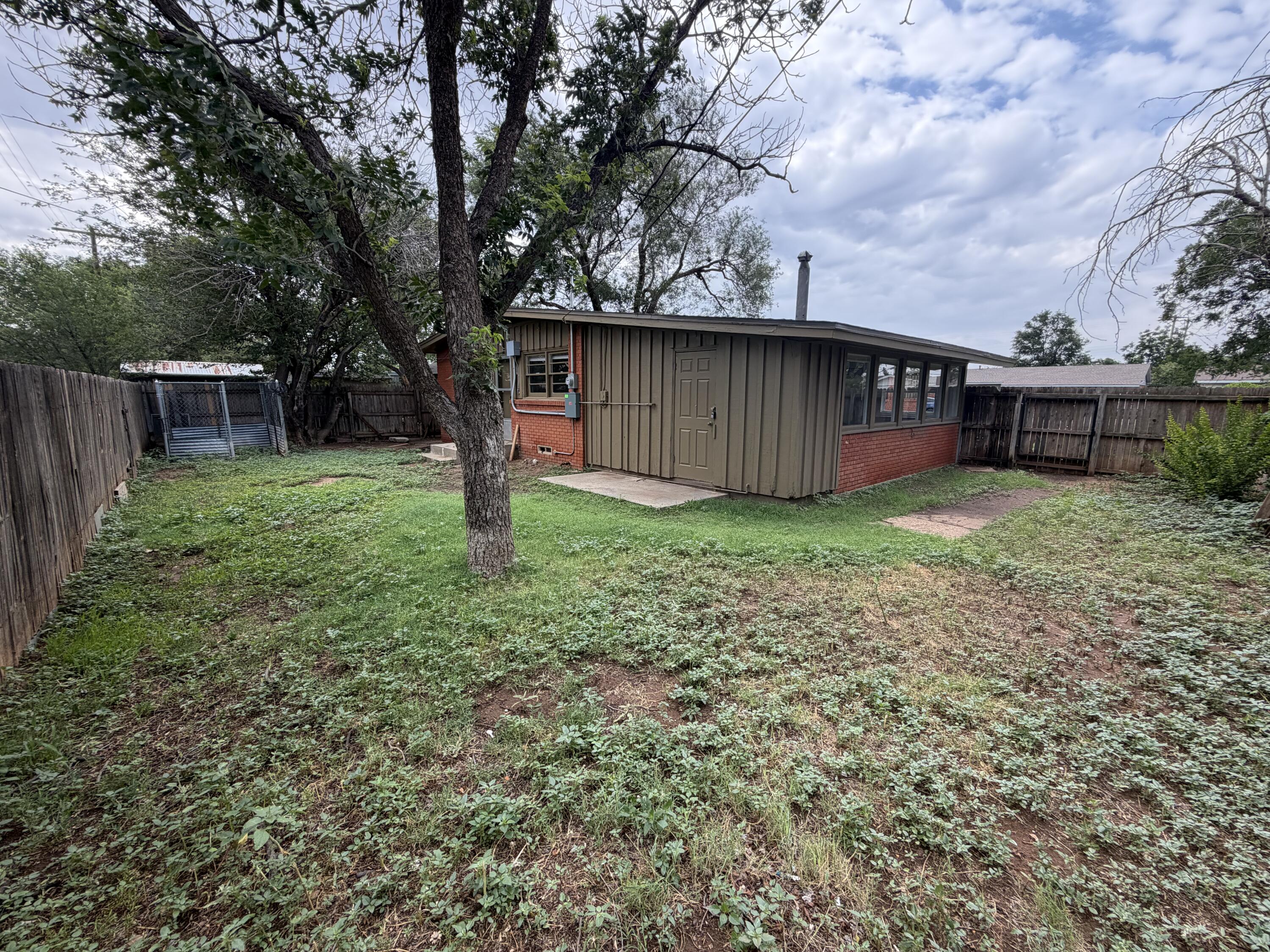 1336 60th Street Lubbock, TX 79412 - Photo 22 of 23 IMG_5081