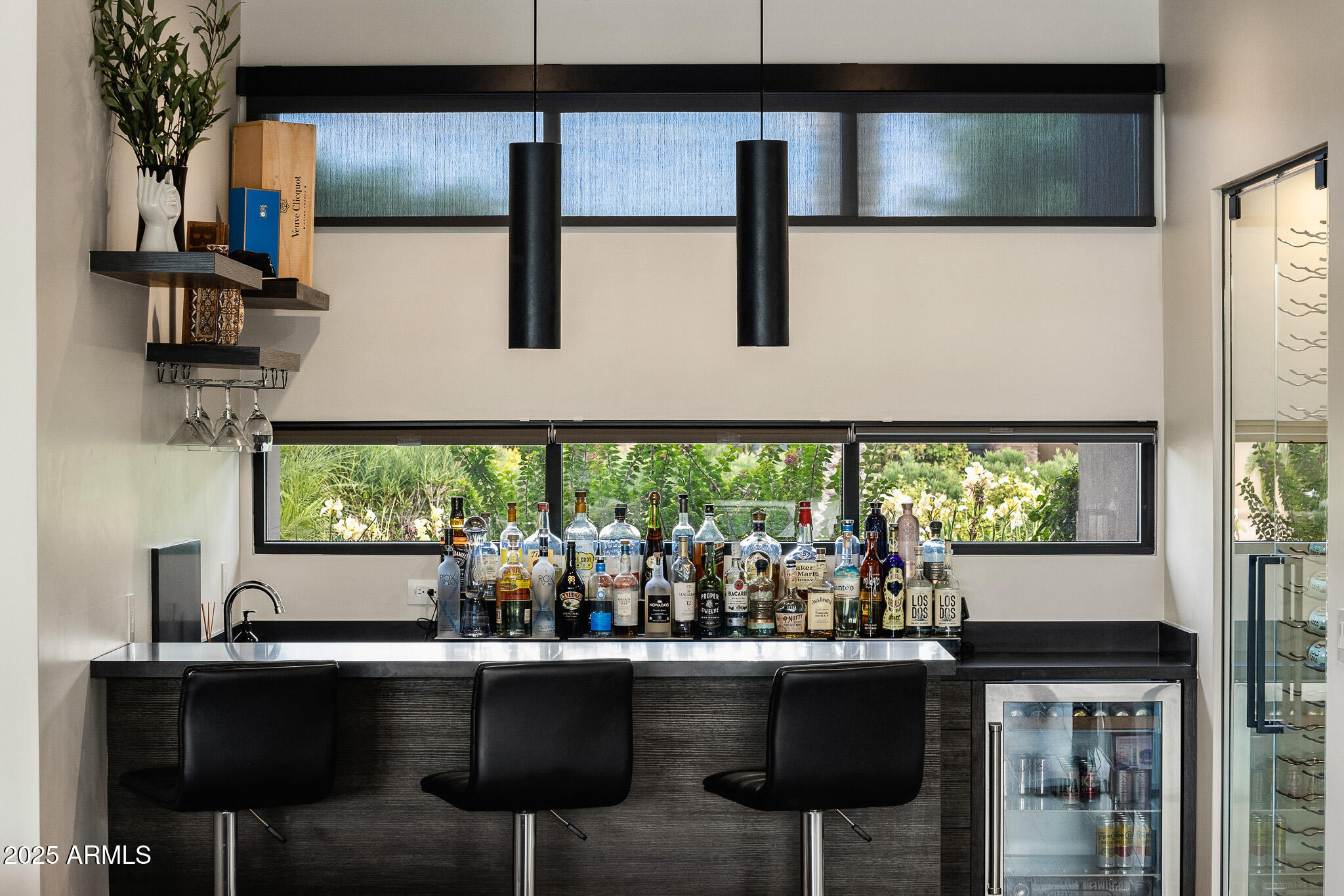 9148 North 66th Place Paradise Valley, AZ 85253 - Photo 14 of 65 15bar lounge