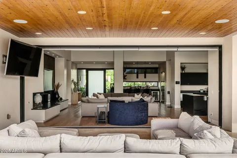 $6,395,000 | 9148 North 66th Place, Paradise Valley, AZ 85253