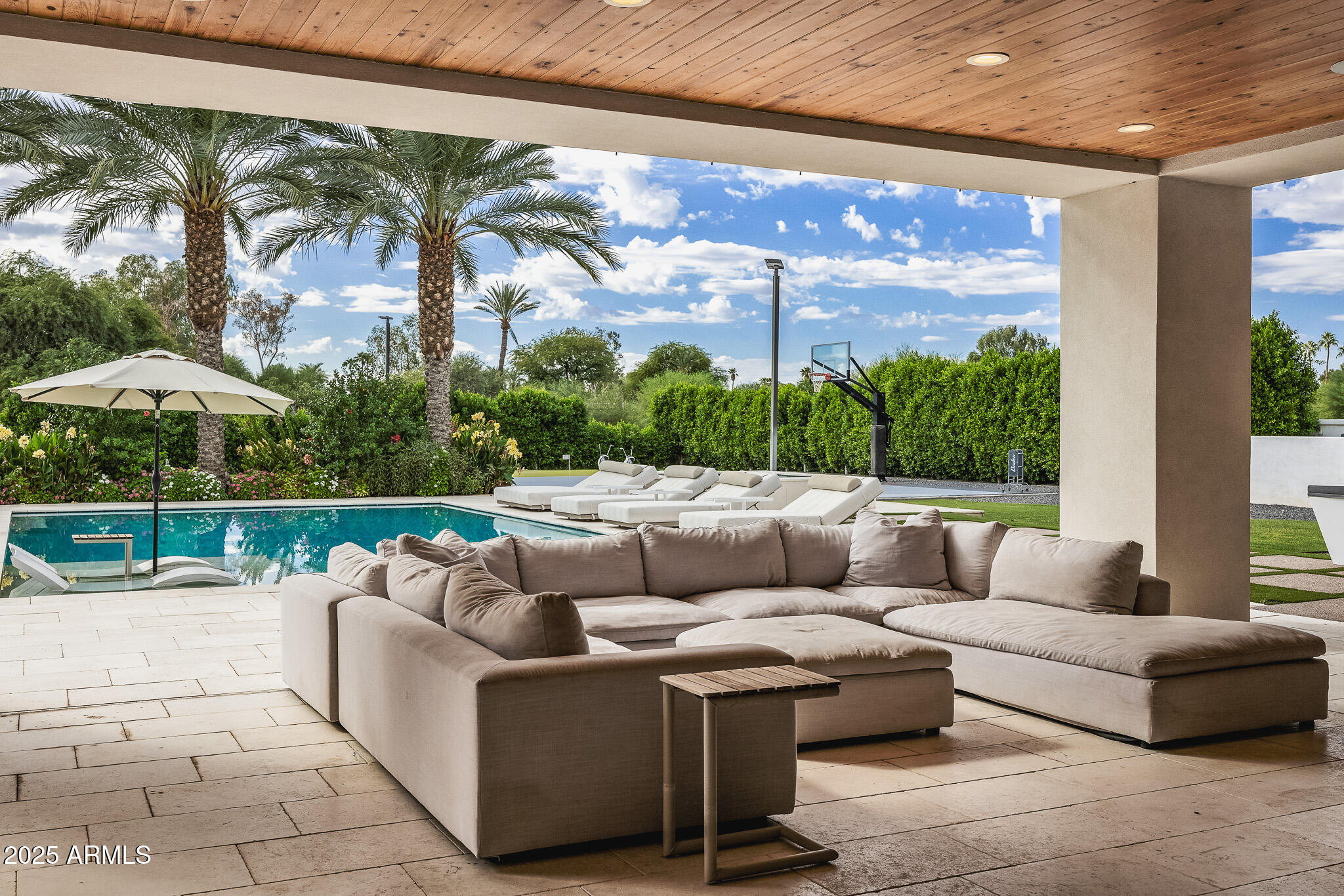 9148 North 66th Place Paradise Valley, AZ 85253 - Photo 42 of 65 47covered patio lounge