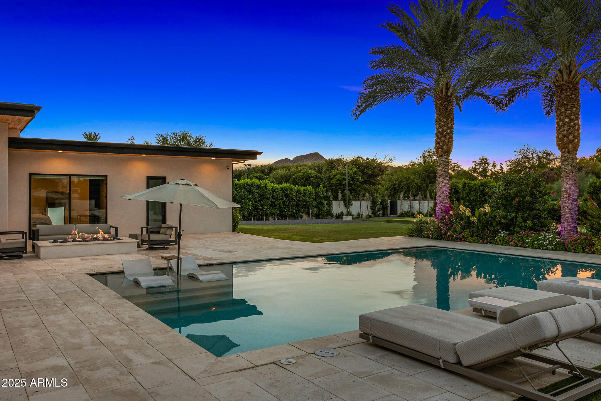 9148 North 66th Place Paradise Valley, AZ 85253 - Photo 58 of 65 67poolside lounge with mountain views2_t