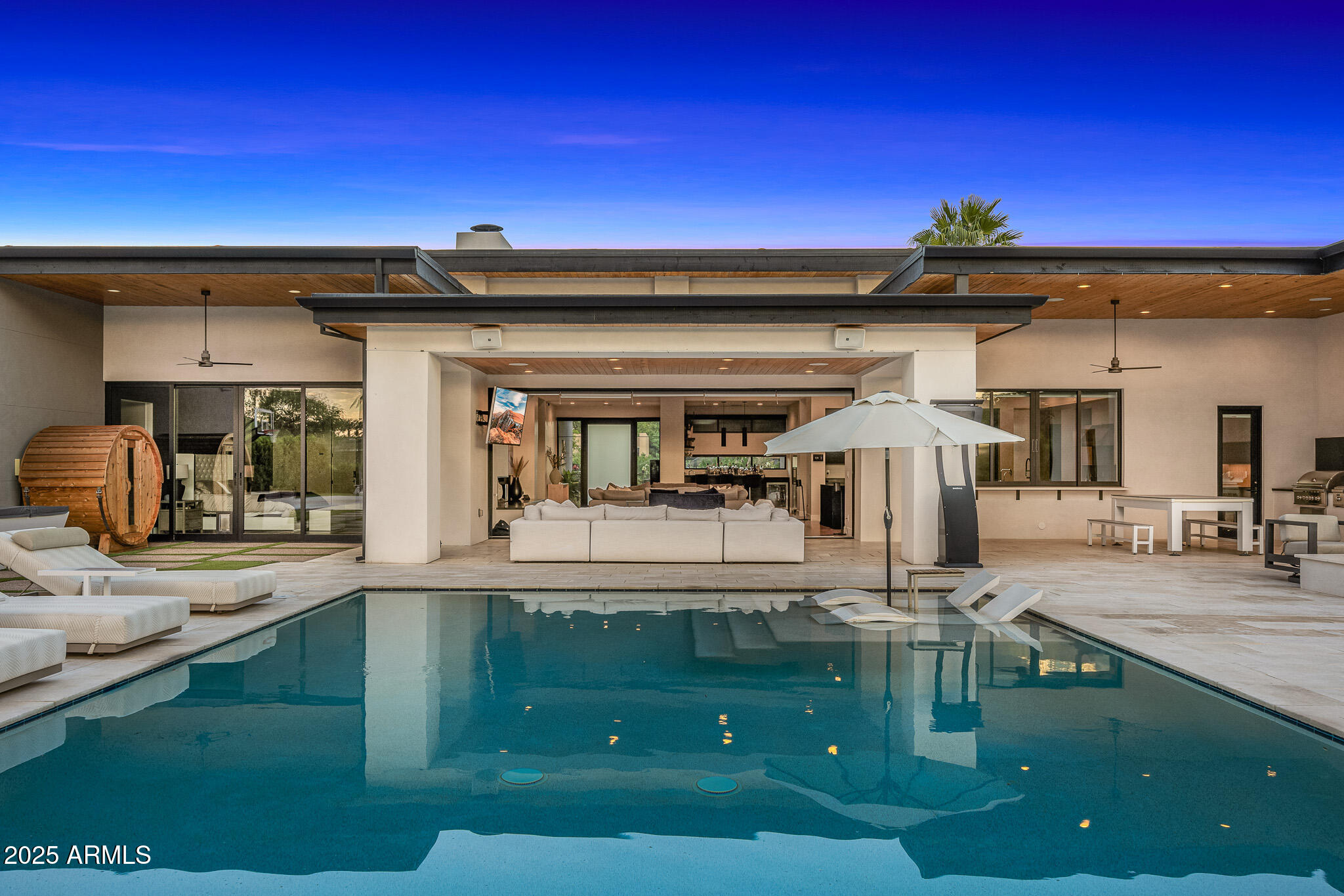 9148 North 66th Place Paradise Valley, AZ 85253 - Photo 59 of 65 68pool lounge indoor outdoor living_twil